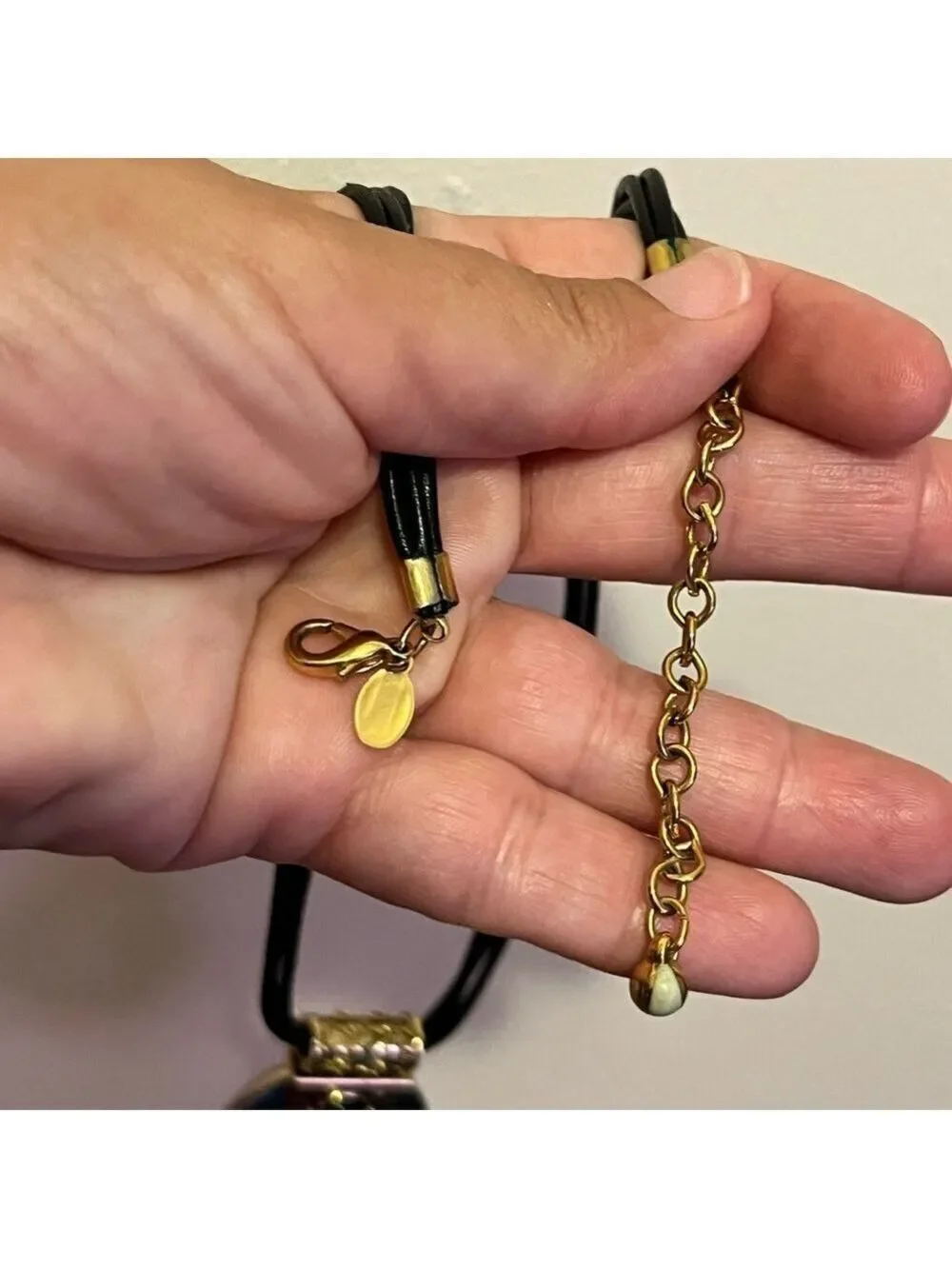Chico’s hammered metal big pendant 3 strand black leather 90s whimsigoth 1990s